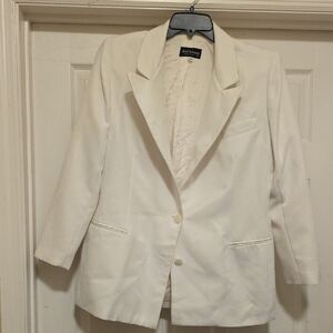 Chic White Blazer by Paul Harris